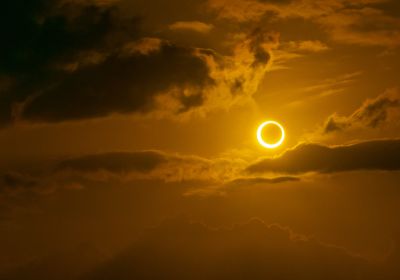 Eclipse na Palma da Mão